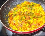 A picture of step 5 of Egg shakshuka.