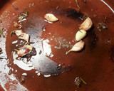 Foto del paso 12 de la receta: Cabrito en salsa de cebolla roja y ras el hanout