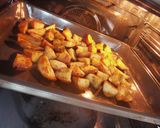 Foto del paso 3 de la receta: Pechuga con papas rústica