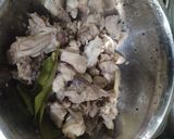 Foto langkah ke 3 dari resep Sop ayam bawang bombay.