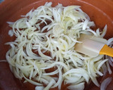 Foto del paso 1 de la receta: Muslitos en cazuela de barro con foie-gras