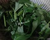 Foto langkah ke 1 dari resep Tumis Kangkung Sambal Embe.