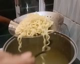 Foto langkah ke 2 dari resep Sosis Gulung Mie.