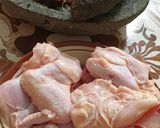 Foto langkah ke 1 dari resep Opor Ayam Kuning.