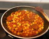 Foto del paso 4 de la receta: Garbanzos con chorizo y jamón