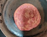 A picture of step 7 of Beetroot lachcha paratha.