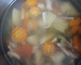 Foto langkah ke 3 dari resep Sop ayam suwir pengobat Flu.