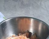Foto langkah ke 2 dari resep Chicken Popcorn.