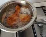 Foto langkah ke 4 dari resep Ayam Goreng Kriuk ala Bunda Fathan.
