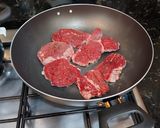 Foto del paso 2 de la receta: Lomo de Res en Salsa de Vino