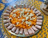 Une image de l'étape 8 de Salade composée de melon à la mortadelle farcie et feta.