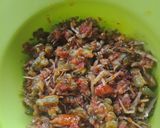 Foto langkah ke 4 dari resep Tumis pare teri sambal rica.