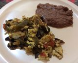Foto del paso 3 de la receta: Rajas poblanas con huevo