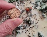 Foto del paso 4 de la receta: Espinacas a la crema, versión Mate Amargo 🤍 Espinaca con crema de leche y quesito gratinado
