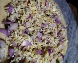 A picture of step 3 of Cheese onion paratha.