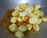 Foto langkah ke 3 dari resep Semur Ayam Kentang Betawi.