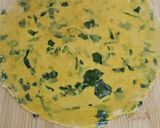 A picture of step 2 of Masala thepla with tea and raita marcha.