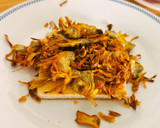 Foto del paso 3 de la receta: Tosta de Alcachofas fritas, Huevo roto y Jamón ibérico