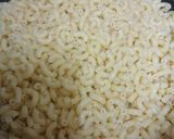 A picture of step 3 of Cheesy spicy elbow pasta.