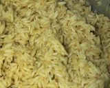 Foto del paso 2 de la receta: Churrasco con cebolla, morrón y arroz saborizado