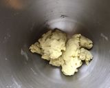 Une image de l'étape 4 de Pâte brisée à la farine d'épeautre et liqueur de bleuet.