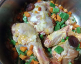 Foto del paso 1 de la receta: Pollo con verduras y hierbas provenzales
