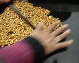 શીંગ ની ચીક્કી (Shing Chikki Recipe In Gujarati) રેસીપી સ્ટેપ5ફોટો