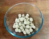 A picture of step 2 of Spicy soya 65.