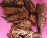 Foto langkah ke 2 dari resep Ikan gabus bumbu kuning.