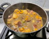 Une image de l'étape 16 de Soupe paysanne aux poireaux, carottes, pommes de terre et lard.
