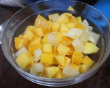 Foto del paso 1 de la receta: Copa de frutas con quina San Clemente