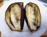 Foto del paso 3 de la receta: Berenjenas rellenas de Jamoncitos de pollo 🍆🍗