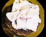 A picture of step 9 of Ultimate bourbon delight ice cream sandwich.