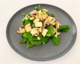 Foto del paso 3 de la receta: Ensalada de espinaca, champiñones y manzana