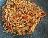 Foto langkah ke 3 dari resep Cireng isi ayam suwir pedas.