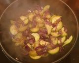 Foto del paso 3 de la receta Tortilla de calabacín y cebolla morada, jugosa y ligera