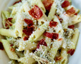 Foto del paso 7 de la receta: Macarrones con crema de aguacate, costilla de cerdo, parmesano y crujiente de jamón