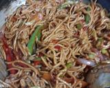 વેજ. હક્કા નુડલ્સ (Veg Hakka Noodles Recipe In Gujarati) રેસીપી સ્ટેપ4ફોટો