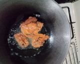 Foto langkah ke 5 dari resep Ayam Goreng Terasi Daun Jeruk.