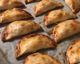 Foto del paso 4 de la receta: Empanadillas de queso de cabra y cebolla caramelizada