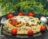 चिकन परमेसन विथ चिली गार्लिक स्पगेटी (chicken parmesan / chilli garlic spaghetti recipe in marathi) रेसिपी स्टेप 14 फोटो 
