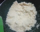 रव्याचे लाडू(मराठवाडा स्पेशल) (ravyache ladoo recipe in marathi) रेसिपी स्टेप 3 फोटो 