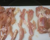 A picture of step 2 of Chicken Udon with Chicken Thigh.