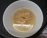 รูปขั้นตอนการทำที่ 2 ของ รากบัวผัดหมูซอสมิโซะงาบด