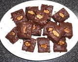 A picture of step 4 of Brownies with raisins and walnuts.