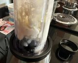 A picture of step 2 of Berries smoothie.