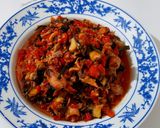 Foto langkah ke 5 dari resep Sambal bawang cumi asin dan keong.