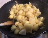 Une image de l'étape 7 de Panais sautés au miel et oignon de roscoff.