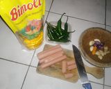 Foto langkah ke 1 dari resep Tumis sosis cabe hijau.
