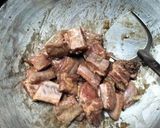 รูปขั้นตอนการทำที่ 3 ของ ซี่โครงหมูตุ๋นน้ำผึ้ง